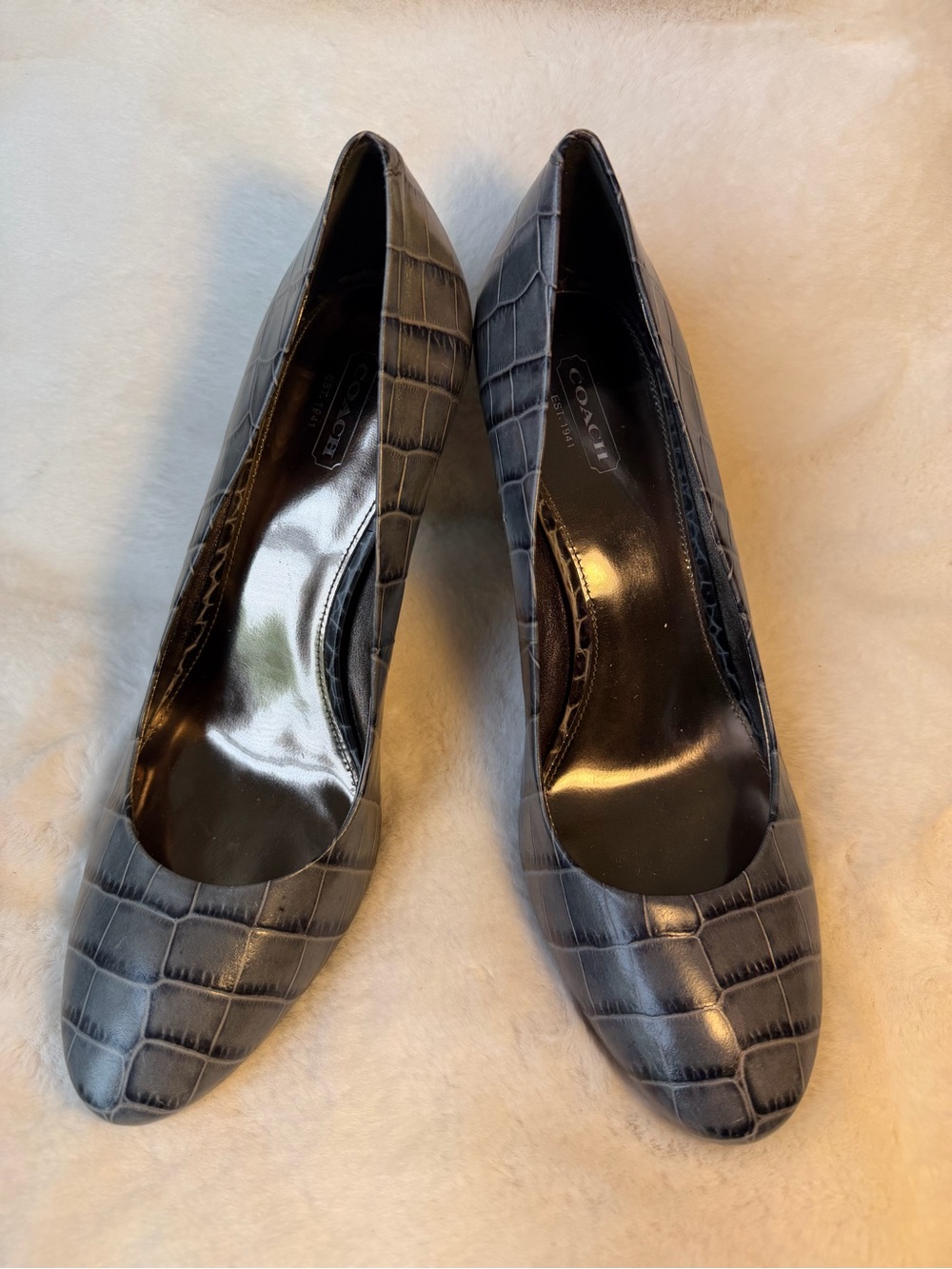 Coach Charcoal Gray Croc-Embossed Rounded Toe Pumps Size 10